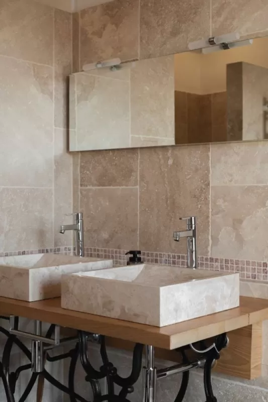 La Chambre de Rosy, Menton, La Fabrique à Poupées