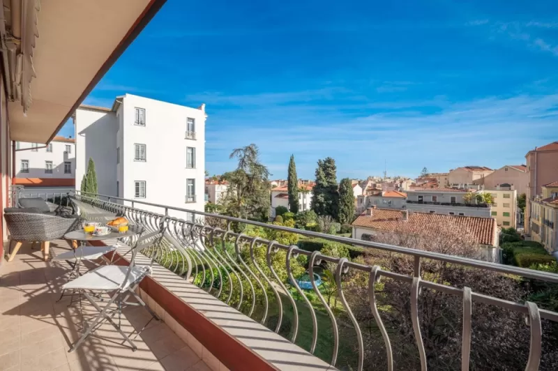 L'Atelier de France, Menton, La Fabrique à Poupées