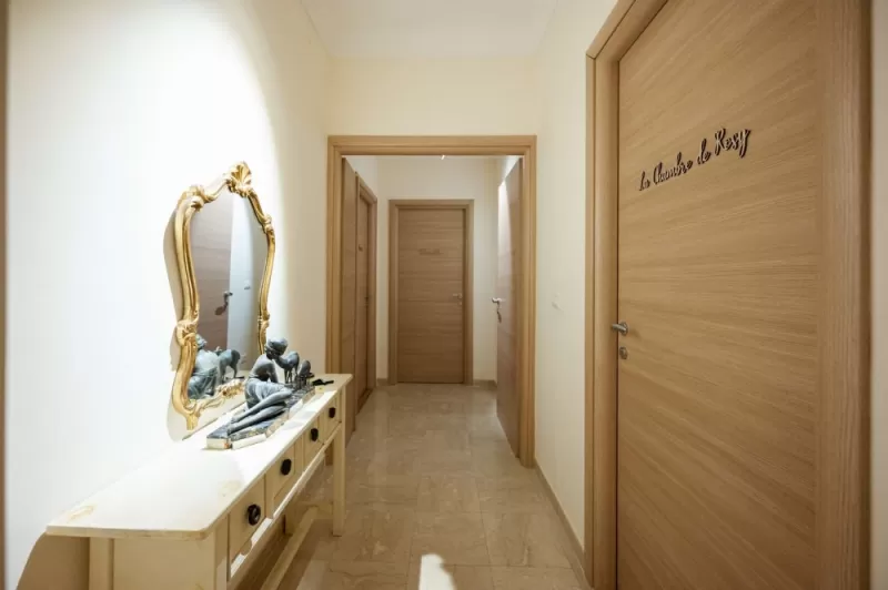 Chambre d'hôte, Menton, La Fabrique à Poupées
