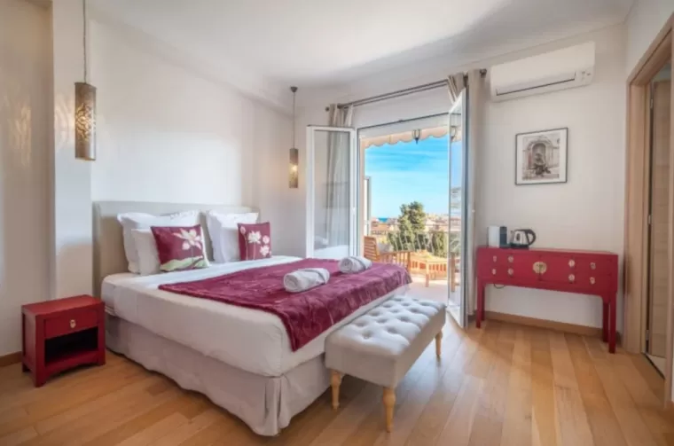 La Chambre de Rosy, Menton, La Fabrique à Poupées
