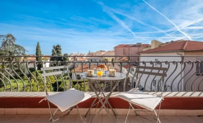 L'Atelier de France Appartement, Menton, La Fabrique à Poupées